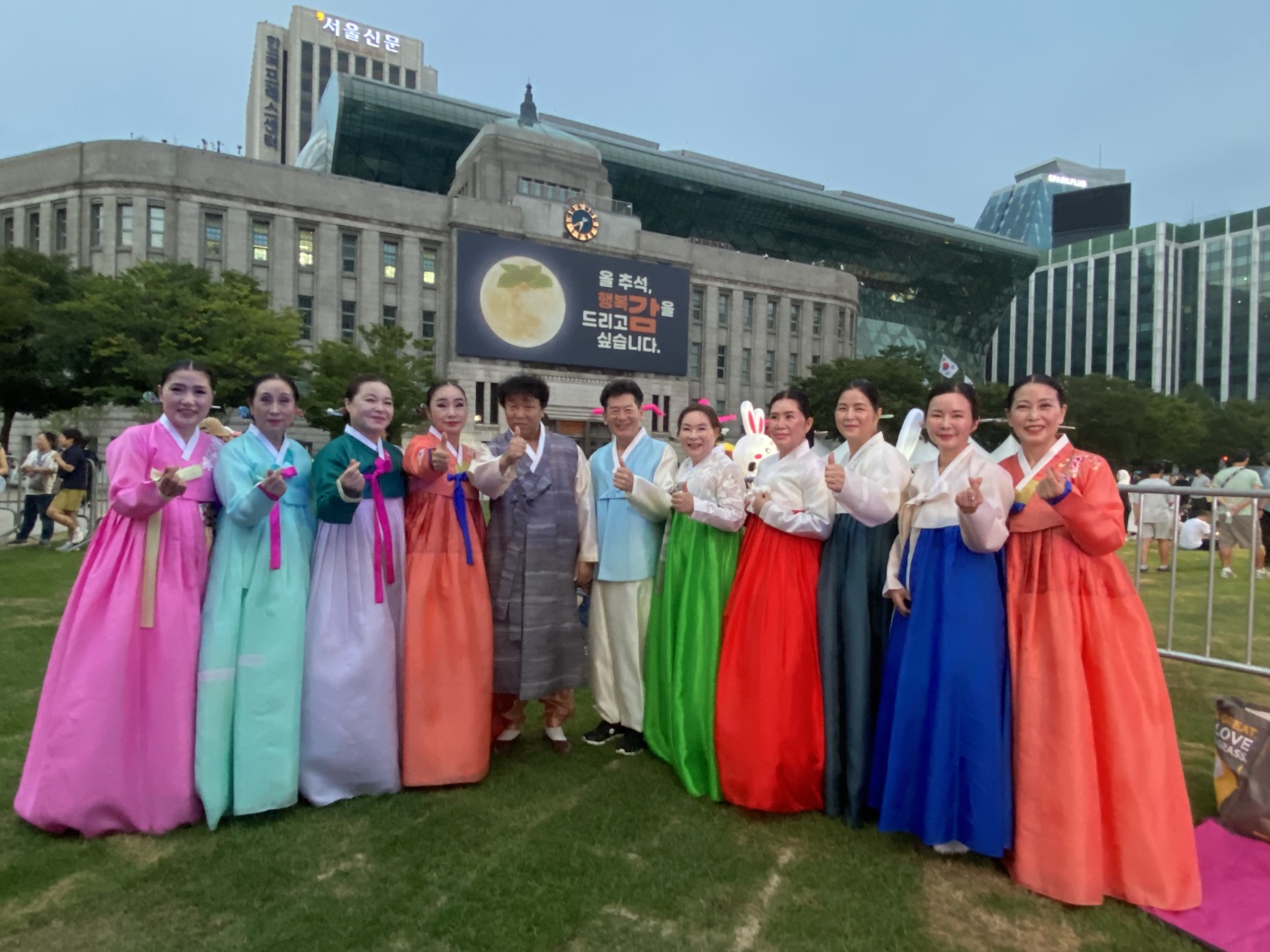 28398_copy_28937_2944258182_JwkbyPod_57b2ee81355c8258b3f188b54a549354a7856092.jpg 이미지크게보기