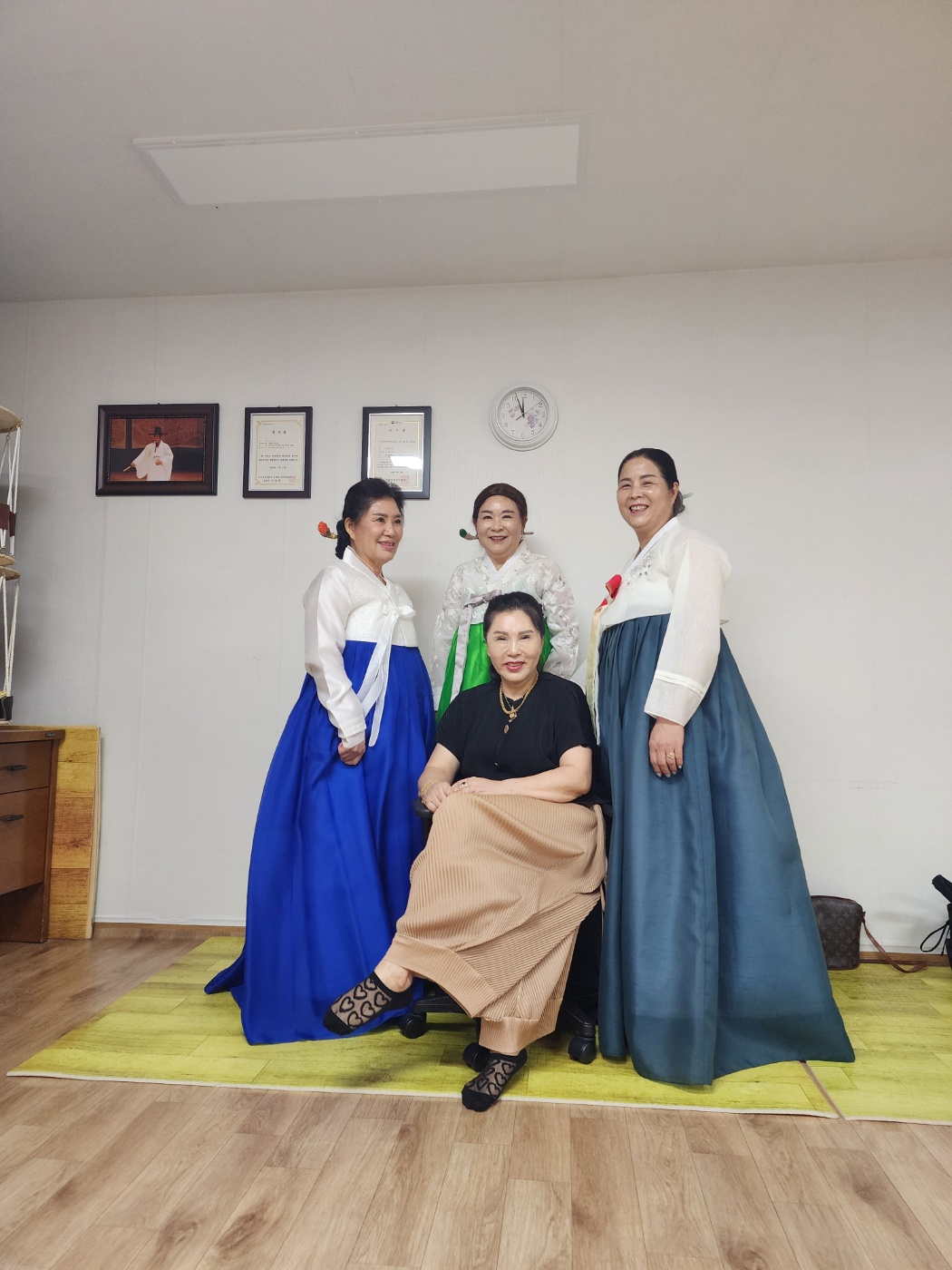 28400_copy_28939_2944258182_Fn6CiY8w_63e2c314f34927f10cd2c4f09d025de88f11f667.jpg 이미지크게보기